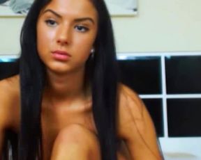 brunetteirene