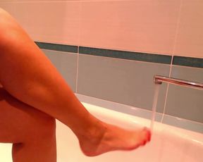 SuperBunny AKA Gia_Lisowski - Soapy Feet Massage in private premium video