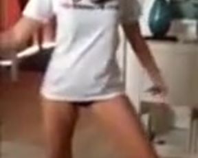 Le Vaila A su Novio Y el La Grava