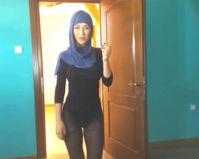 YasminaMuslim free tease