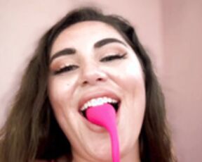 Lovely_beast cowgirl riding dildo squirt show
