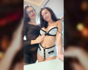 BiankaLeoness & NatiCherry