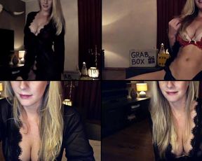 WildestKitten toy, fingers, and close up of her pussy in free cam recording 2017-07-21_022328