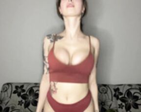 Lily fox bouncing tits