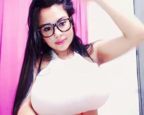 2.0 colombianhottiex hot latina with mily boobs