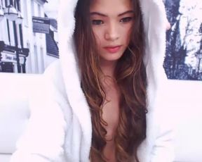 katiemoss (2018-01-04) adorable breast tease