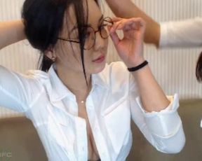 LeenaQ with GF - Boobs and Teasing 2018.01.06