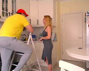 housewife eats creampie from handyman