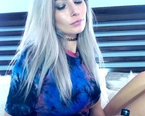 Kerri King Kerri King Lipgloss  Lipstick Puckering Fetish in private premium video