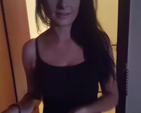 FariBanx - AFFÄRENSCHLAMPE - FICKEN während seine FRAU