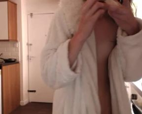 TahliaRose Cooks in Robe