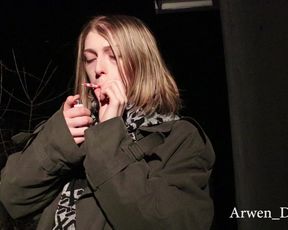 Arwen Datnoid - smoking a good one