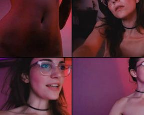 DaphneJo playing with her pussy with her fingers in free cam recording 2018-09-15_141513