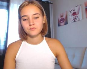 Meriloo LJ > Who can undress her?