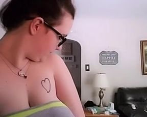 Busty Babe LiveMe