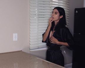 MiaRand counter squirting