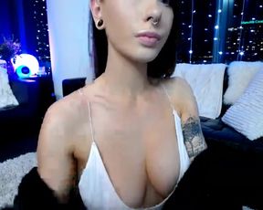 EliseLaurenne 27