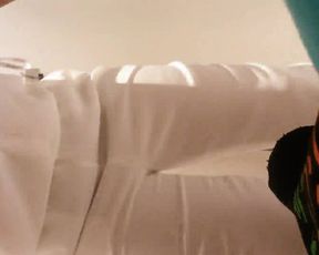 yenlo has the fitting room part 1