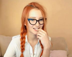 Corriannedo (12-12-18) via Chaturbate (no nudity)