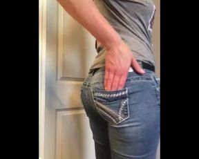 Firm MILF Ass in Tight Jeans ;)