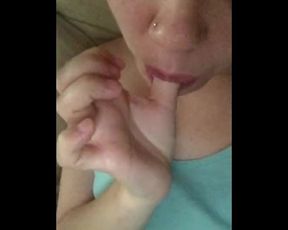 Young MILF Eats own Cum