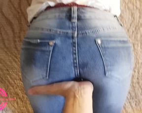 TROIETTA ITALIANA SI FA' MASTURBARE VELOCEMENTE PRIMA DI ANDARE AL LAVORO