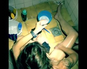 Séance Rasage Au Camping Porte Ouverte Exib