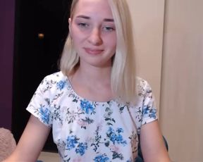 Foxy0990 gets nude shows asshole and pussy close up