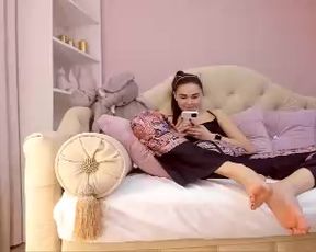 hollyextra 2020-02-05 6