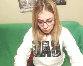 petitetyummy making you feel hot in private premium video 2016-09-11