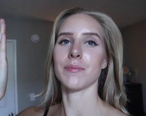 Caroline Zalog - Bra Try On