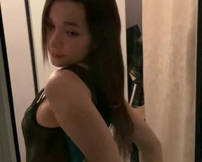Ellieleen1 (aka ellieleen11, ellieleen, elliemayli) looks stunning and fingering herself OnlyFans private video