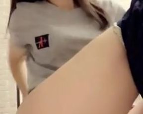 Ellieleen1 (aka ellieleen11, ellieleen, elliemayli) getting her juices flowing and getting her pussy to cum OnlyFans private video