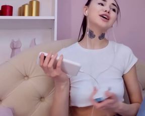 hollyextra 2020-04-25 7