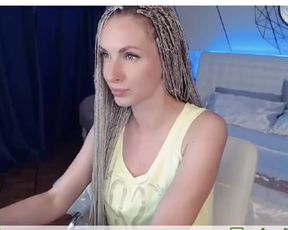 Blonde sexy flash