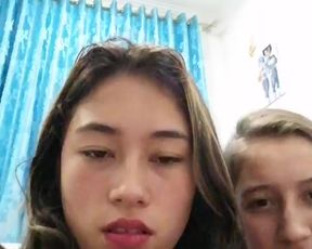 Algodondeazucar webcam show 2020-07-11 00-53-22 771