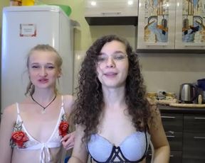 Sweetberries4 webcam show 2020-08-01 15-35-58 768