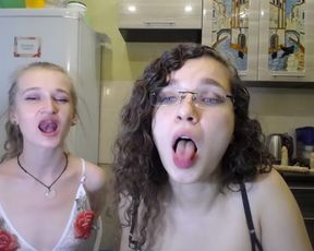 Sweetberries4 webcam show 2020-07-25 15-41-14 979