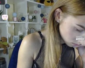 -Molly-Mae- cam show 2020-09-22 09-11-14 956