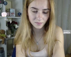 -Molly-Mae- cam show 2020-09-20 07-58-52 337