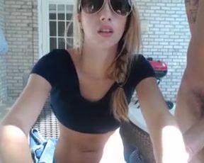 Teen statisfies her boyfriend on webcam