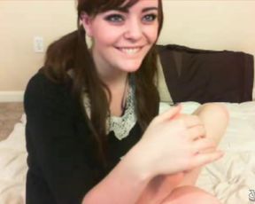 Ashe_Maree licks/sucks toes